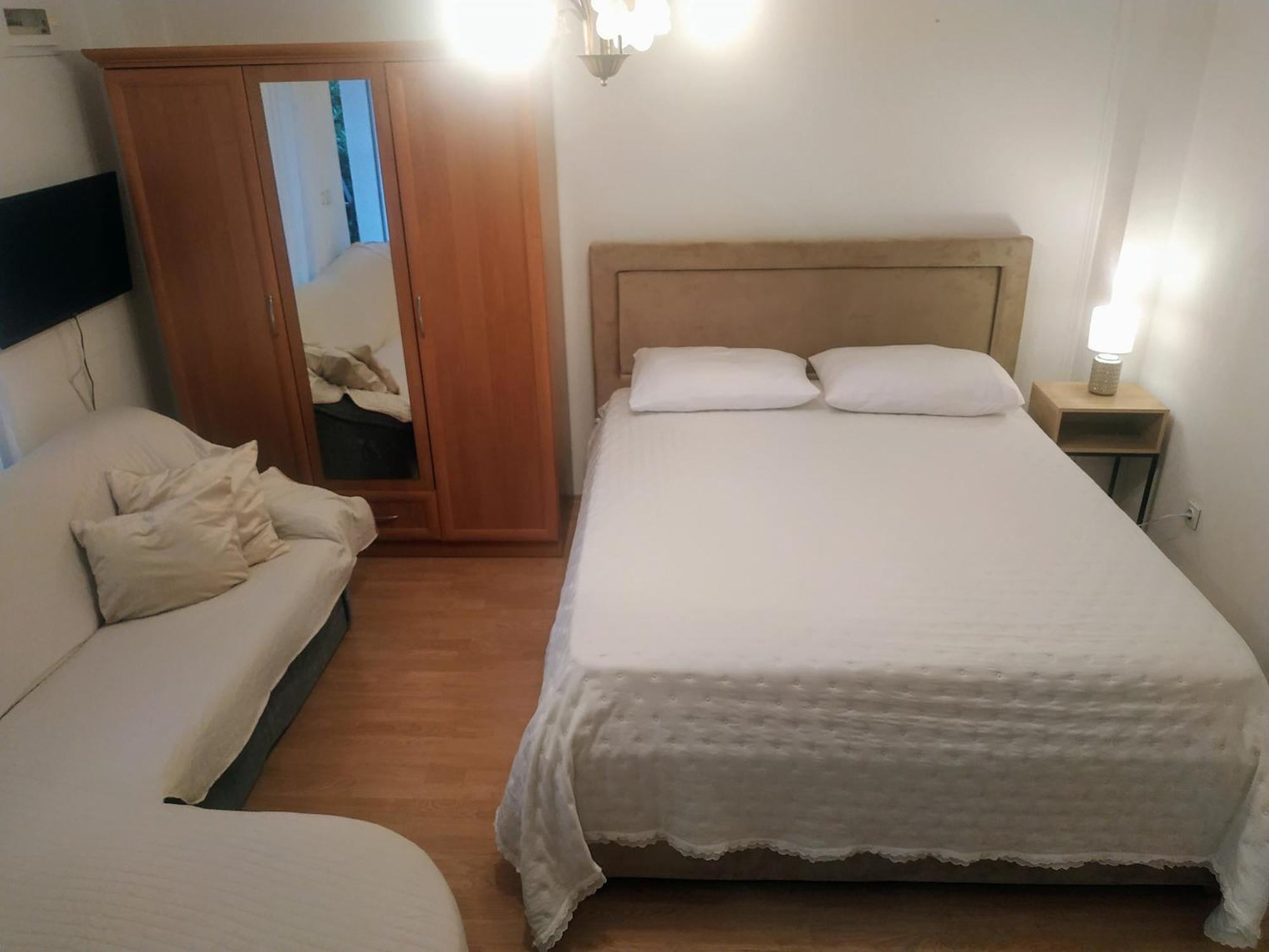 Pelivan Apartments Каштела Экстерьер фото