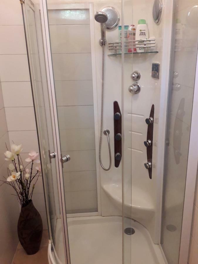 Pelivan Apartments Каштела Экстерьер фото